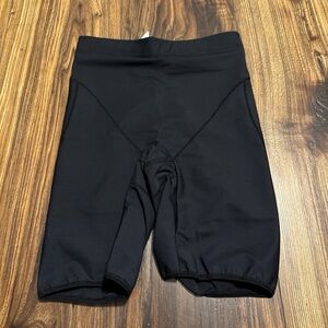 InvisiLift
Seamless Butt Lifter Shaper Short